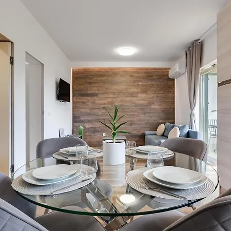 Teona Luxury With Terrace *