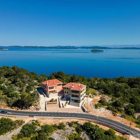 Teona Luxury With Terrace Сали