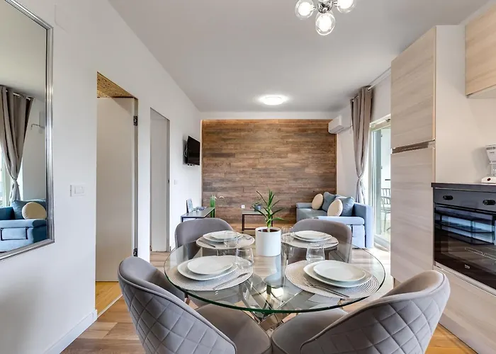 Teona Luxury With Terrace